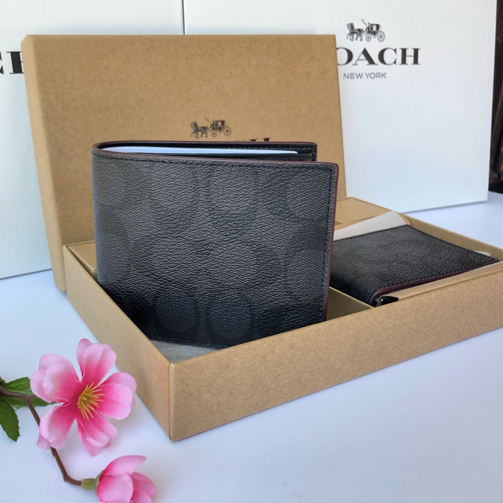 ✅❤️❎ Coach Men’s Wallet Gift Set in Signature - Picture 4 of 8